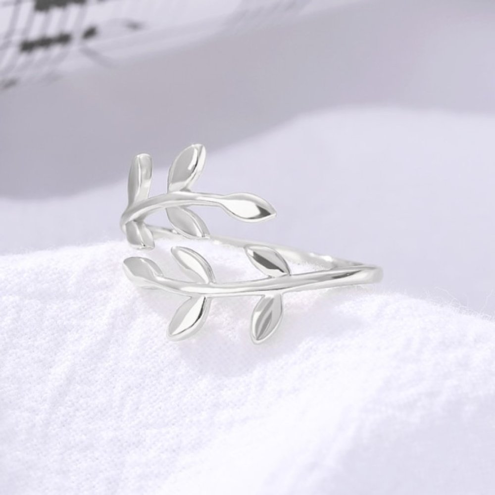 Elegant Wisted Olive Twig Ring